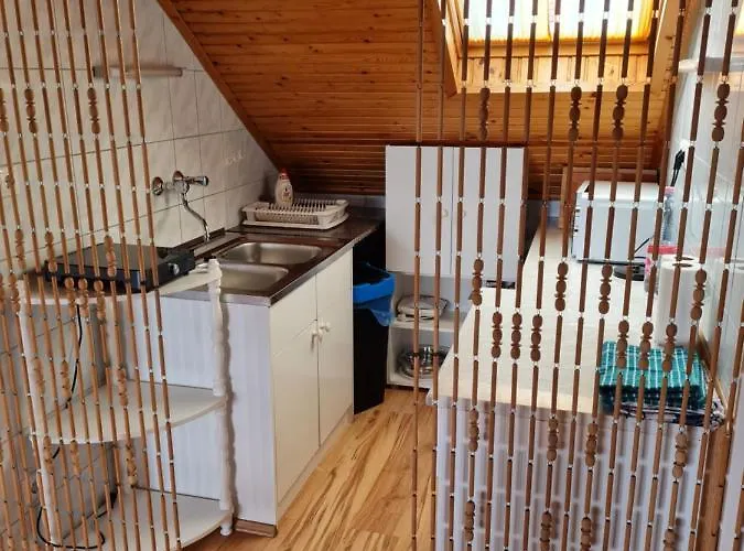 Apartament Tavirozsa *